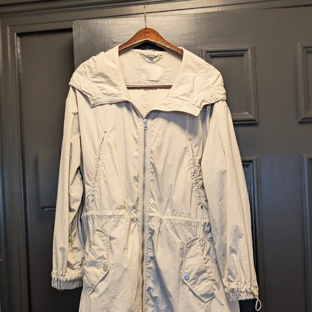 Soia & Kyo lightweight jacket, oversized pockets, drawstring d..like new